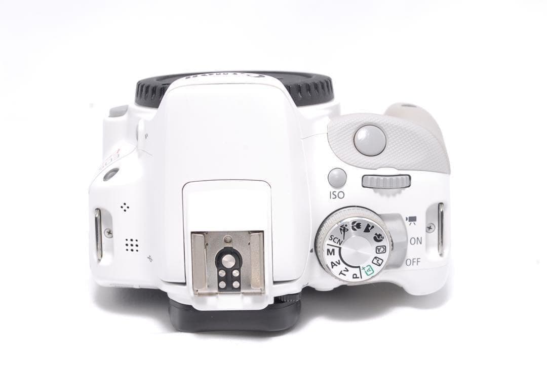 ★極美品★キヤノン Kiss X7高性能STMレンズ お洒落なホワイトボディ✨