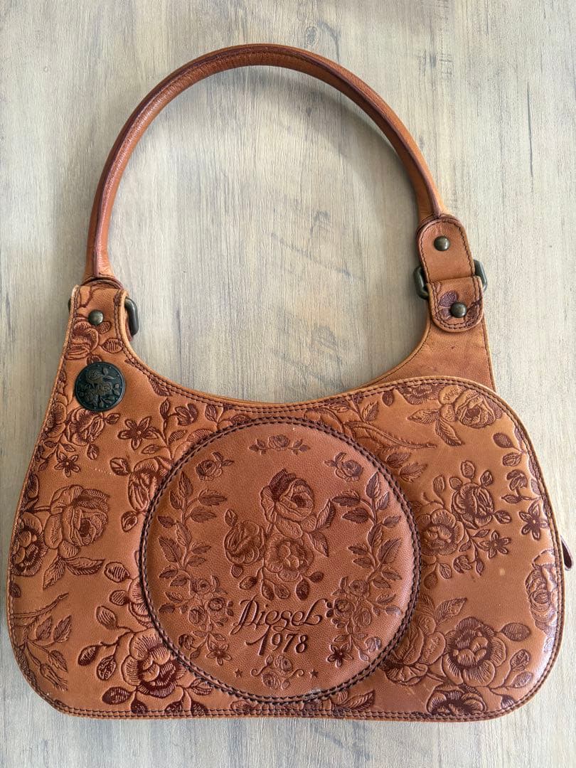 最終値下げ！ディーゼル　花柄型押し革バッグ　希少品