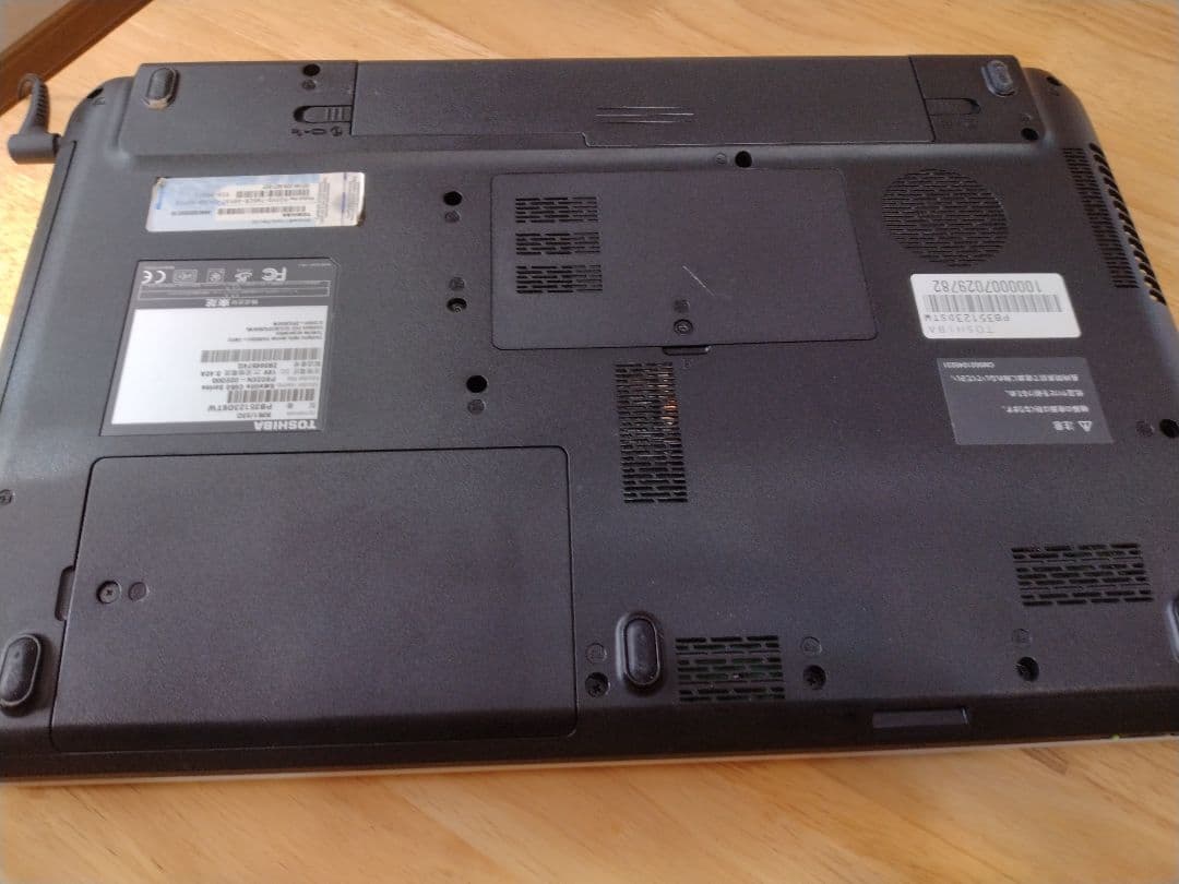 東芝 dynabook B351/23D SSD250　Core i3