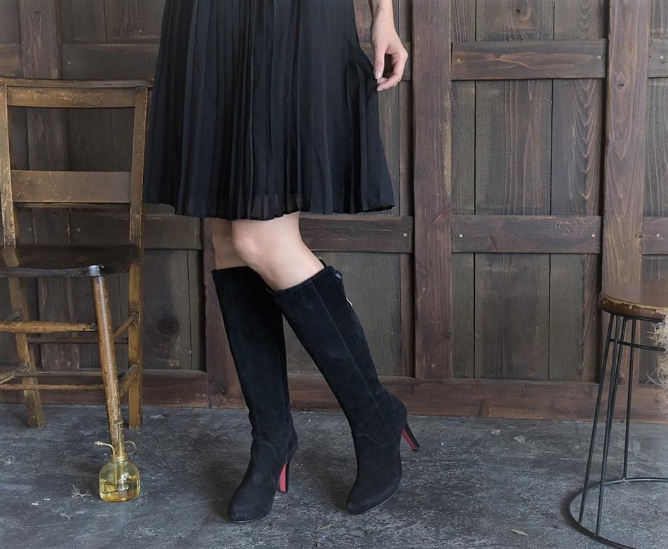 ◆最終価格　未使用　VSEVEN　インストーム入り美脚ロングブーツ　２３ｃｍ　黒