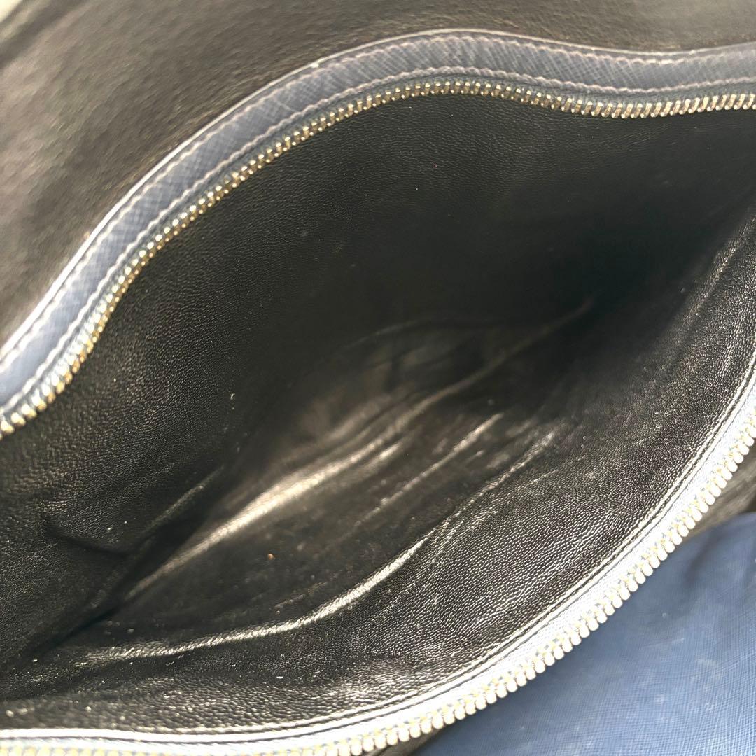 美品 プラダ ビジネスバッグ サフィアーノレザー 三角ロゴ 白タグ ネイビー