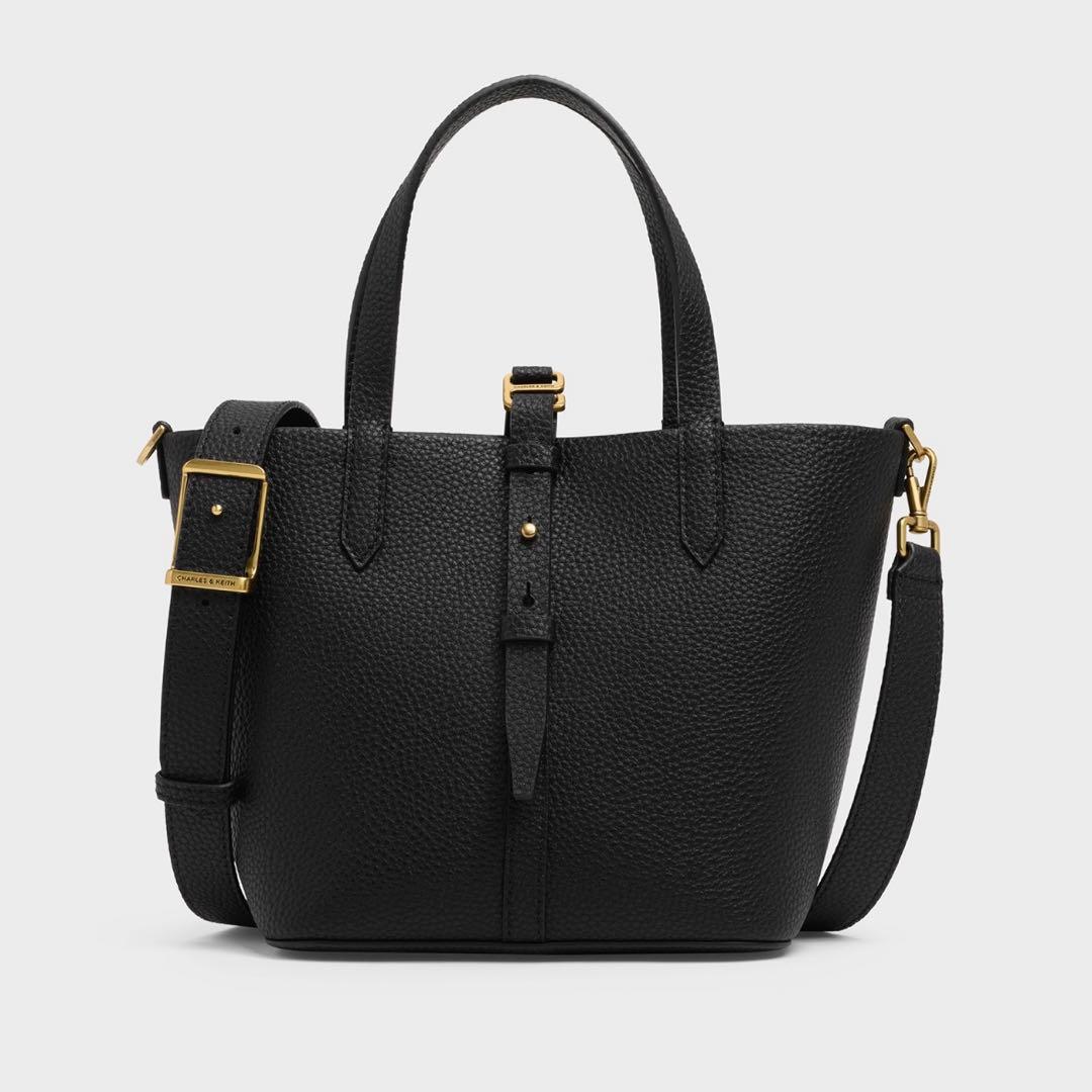 CHARLES＆KEITH ベリル リサイクルレザーバケツバッグ