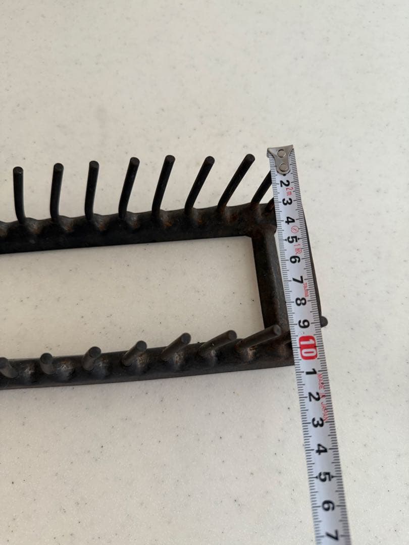 フランス　アンティーク　皿立て　プレートスタンド　アイアン　クレイユモントロー