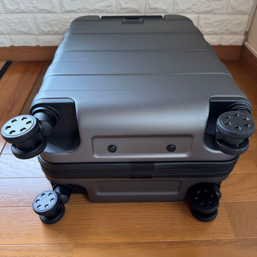 無印良品 バーを自由に調節できる　ハードキャリーケース（３６Ｌ）