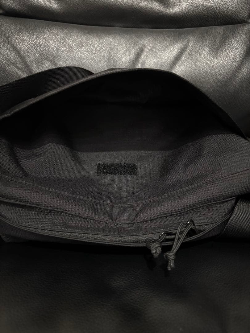 ほぼ未使用 Supreme Messenger Bag \"Black\"