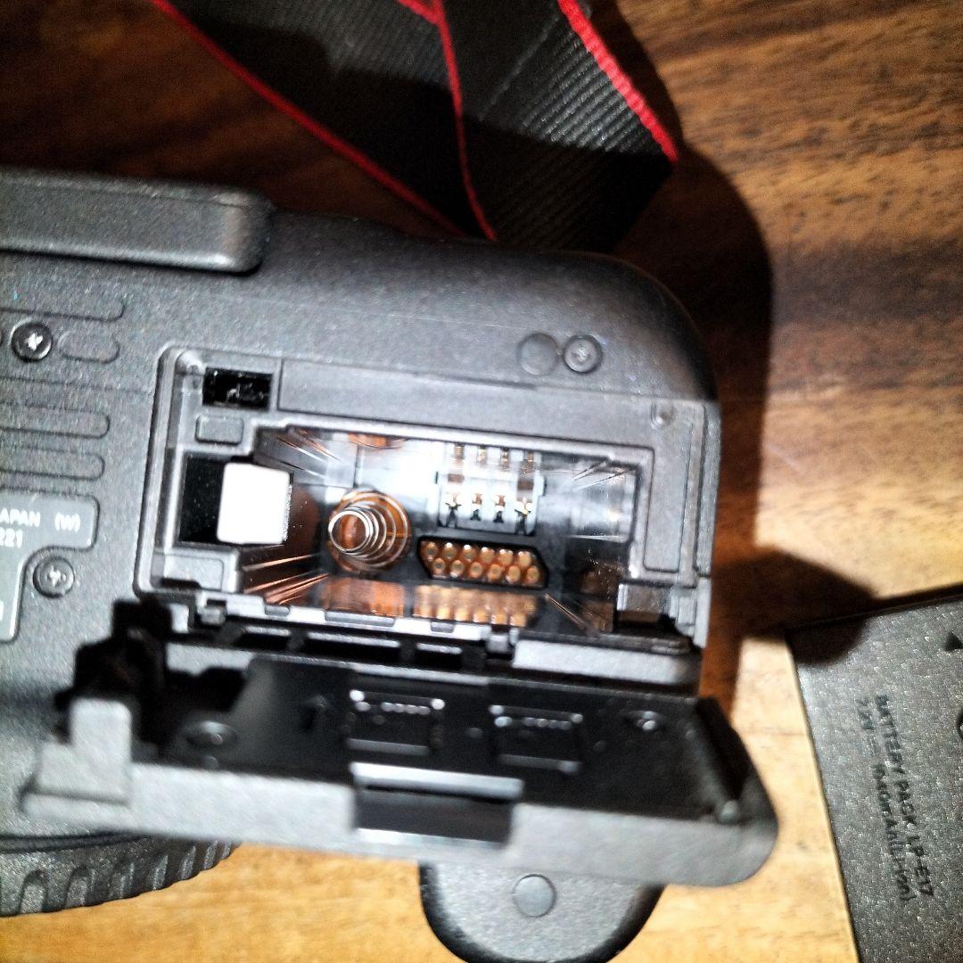 キヤノンイオスキス　X8i18〜55㍉ZoomLens日本製