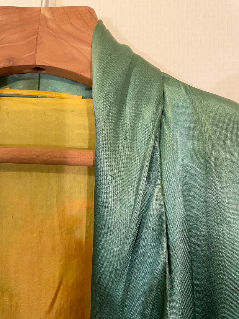 専用　Sunny Vintage ミントグリーンサテン 花柄刺繍 チャイナガウン