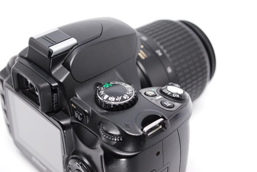 持ち運びラクラク✨軽量コンパクト✨Nikon D40x✨一眼レフデビューに✨