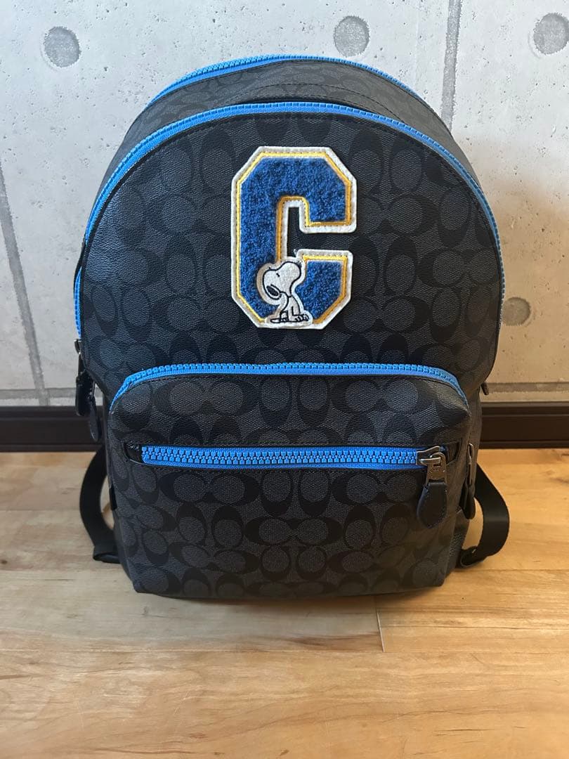 COACH スヌーピー刺繍リュック
