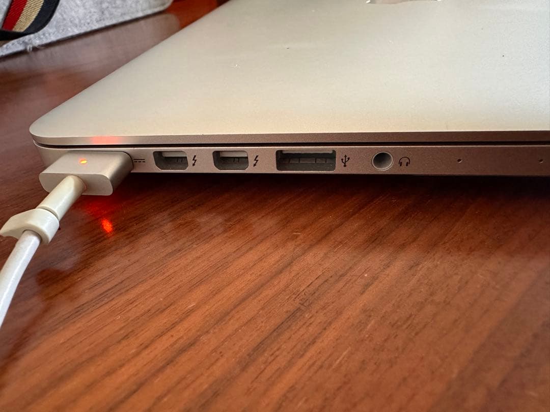 MacBook Pro Retina 13インチ シルバー