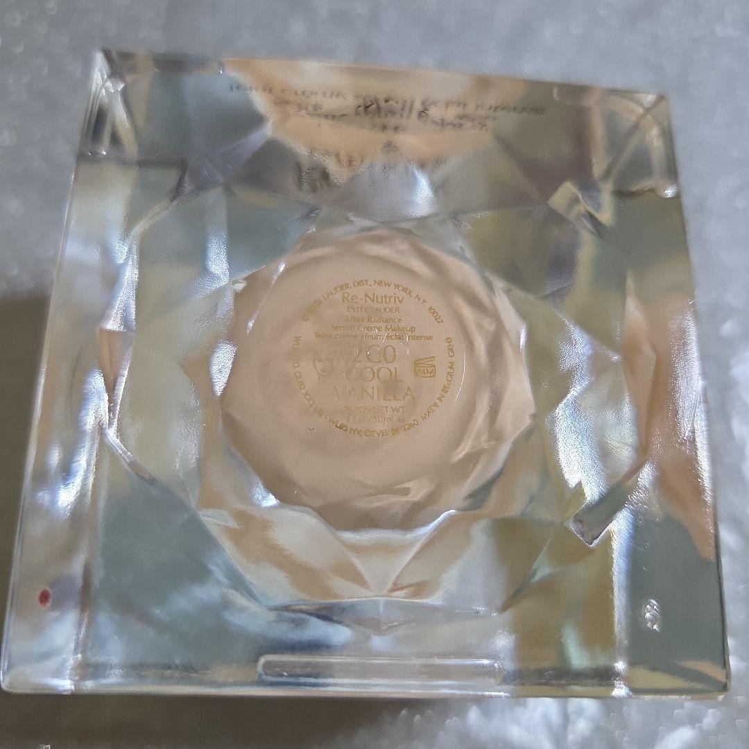 エスティローダー　リニュートリィブラディアンスセラムクリームメークアップ