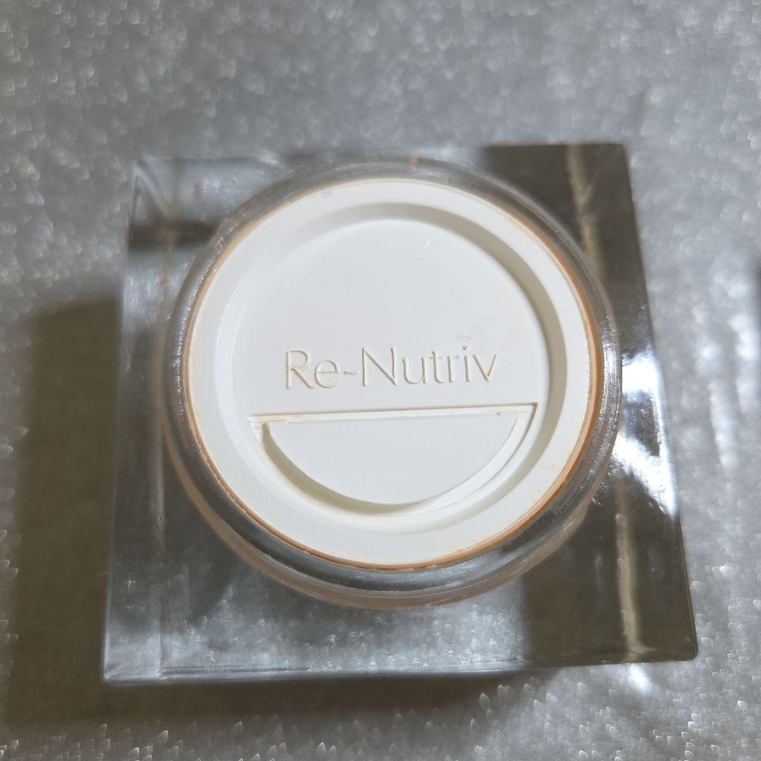 エスティローダー　リニュートリィブラディアンスセラムクリームメークアップ