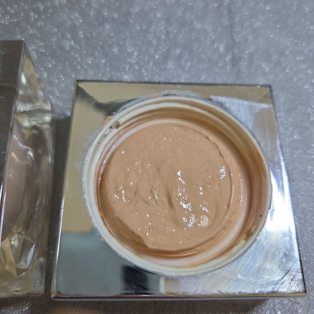 エスティローダー　リニュートリィブラディアンスセラムクリームメークアップ