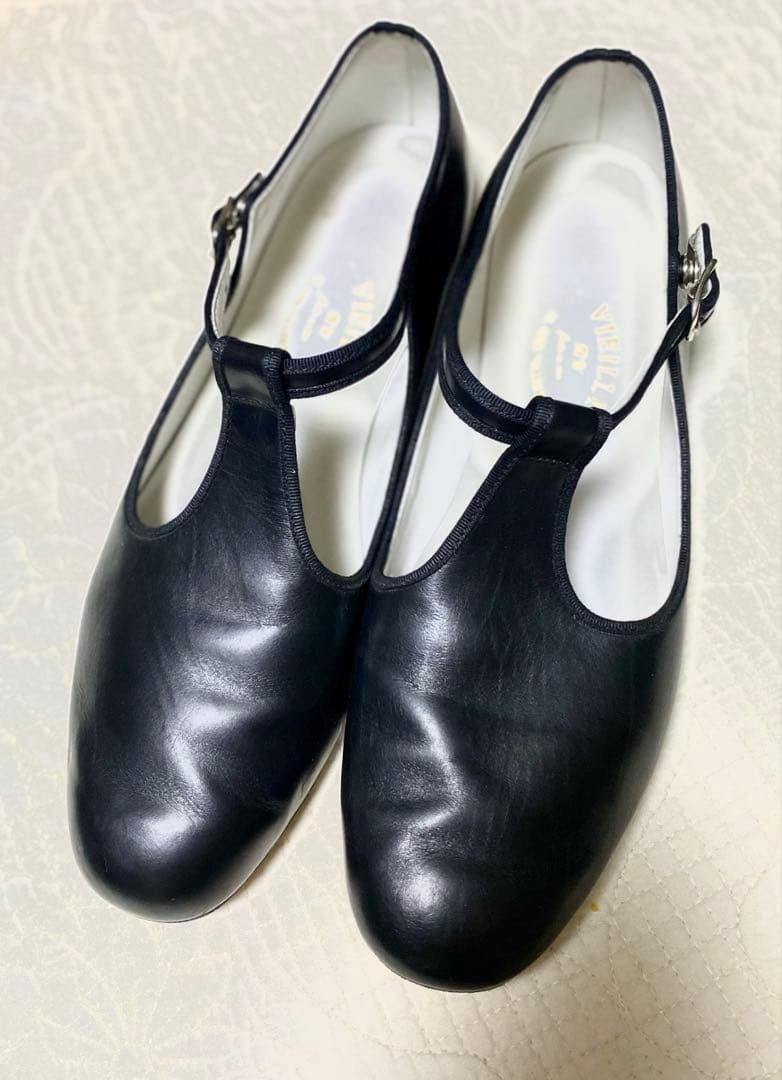 VIEILLE ブラックレザー ストラップシューズ