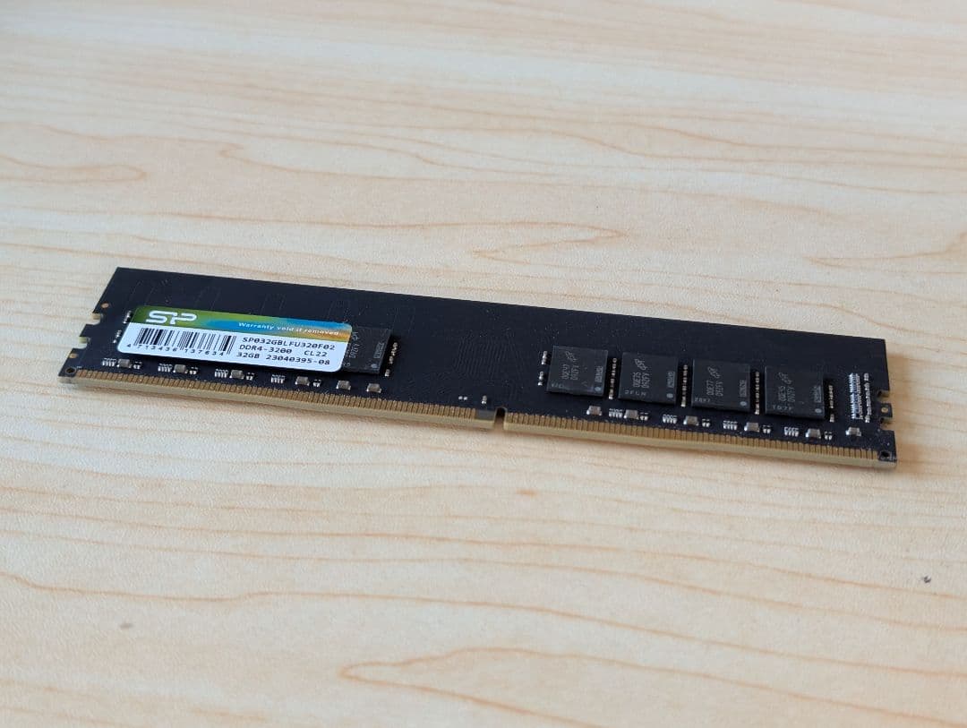 SiliconPower 32GB DDR4 3200MHz メモリー