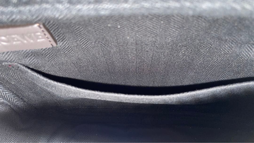 LOEWE ミリタリーメッセンジャーバッグ