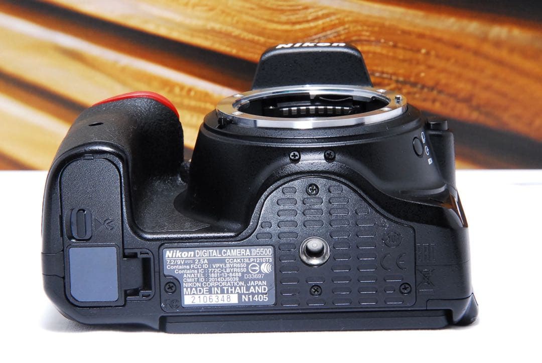 【人気機種】Nikon D5500 バリアングル液晶 タッチパネル Wi-Fi
