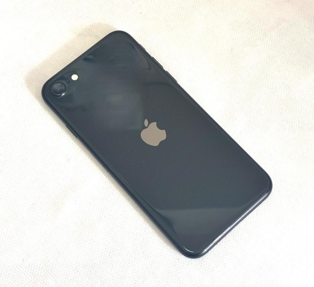 美品 Apple iPhone SE 第2世代 256GB バッテリ残量80%