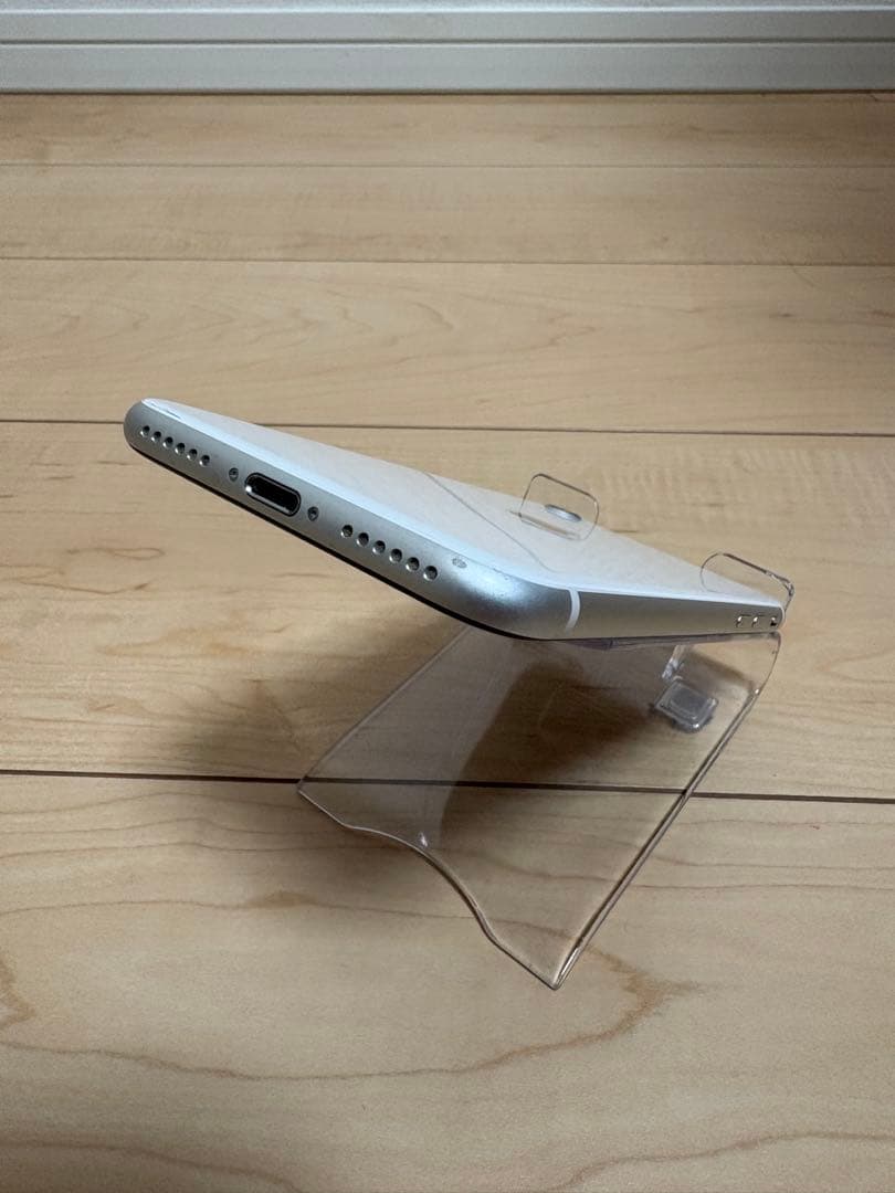 iPhone SE 第2世代 64GB ホワイト SIMフリー