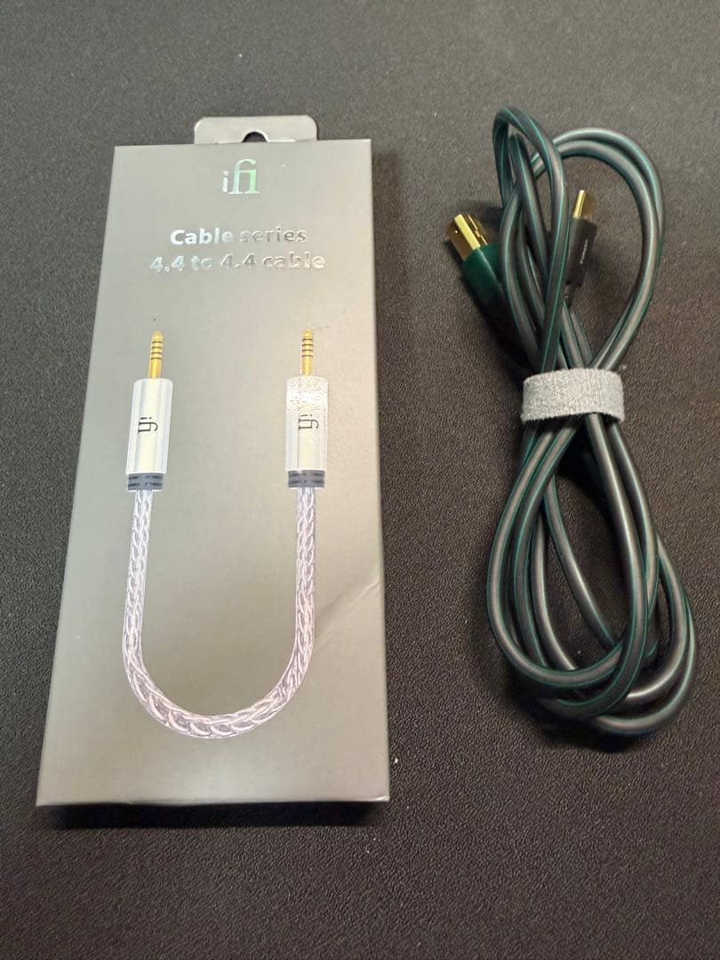 ifi Audio 4.4mm to 4.4mmとUSBケーブル
