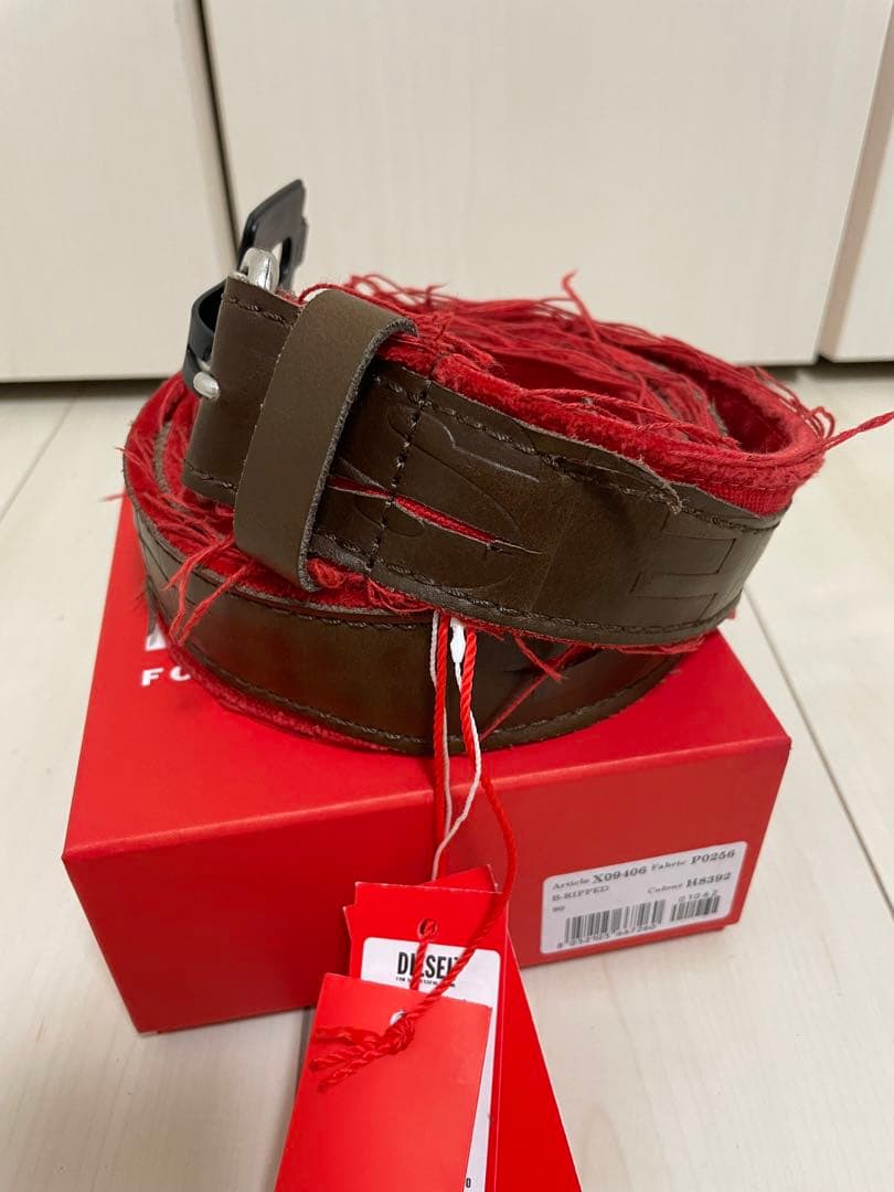 ☆期間限定値下げ☆DIESEL☆新品未使用☆95size☆本革ベルト☆