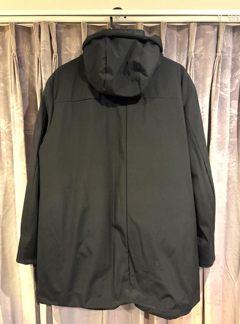   ブラックロングコート