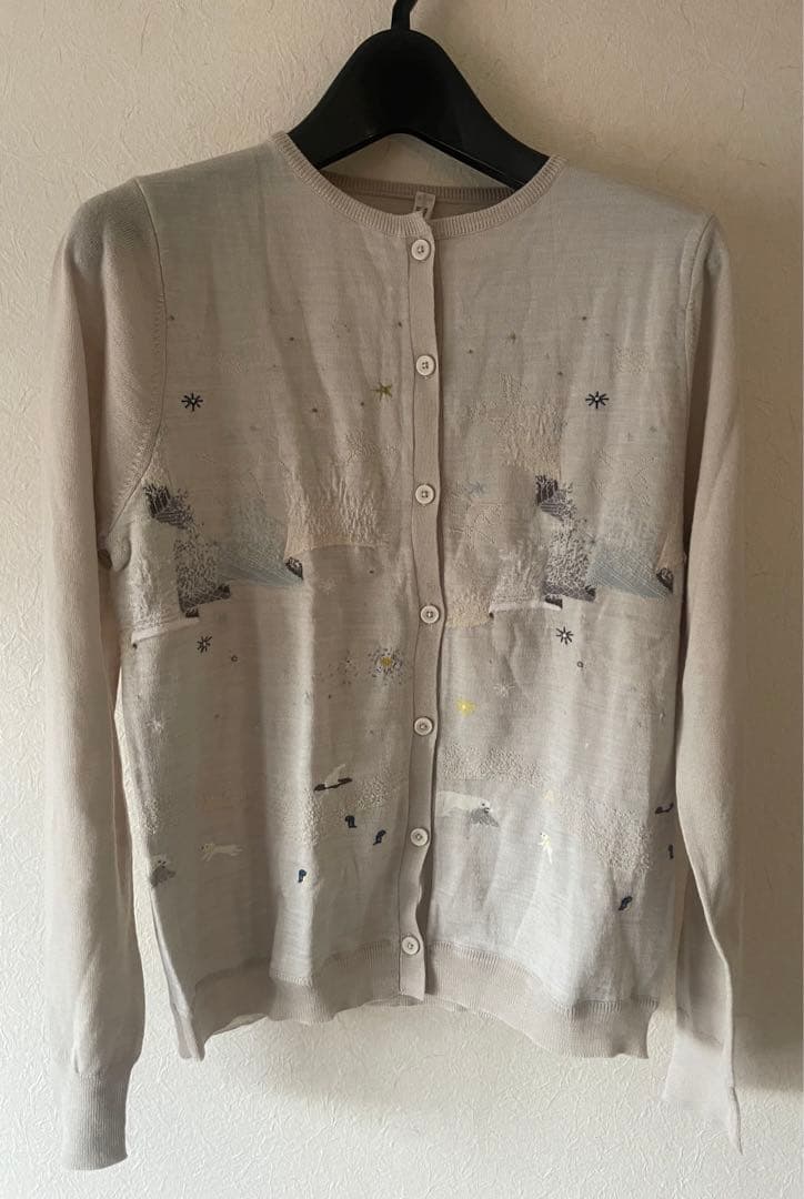 新品未使用 ANTIPAST アンティパスト カーディガン オーロラ　シロクマ