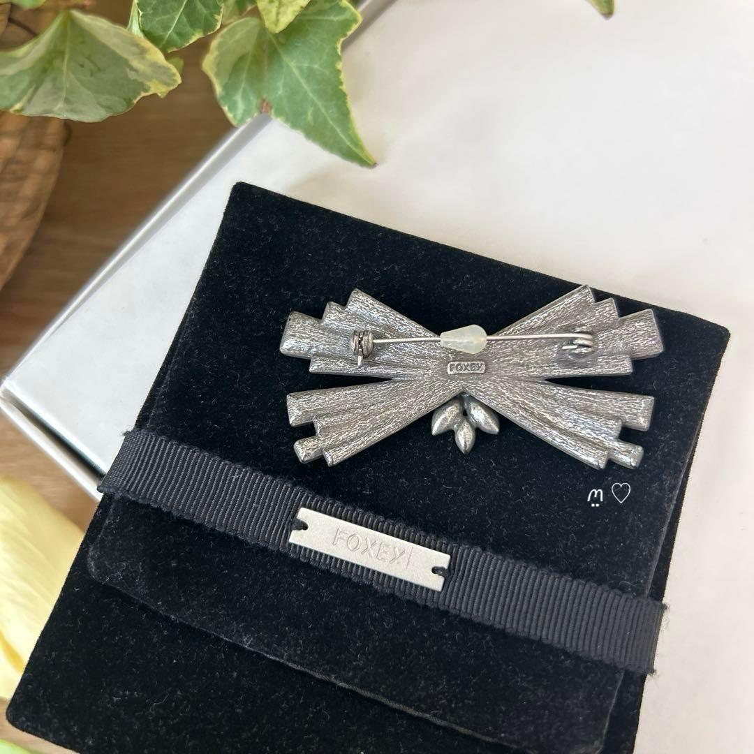 FOXEY　フォクシー　クリスタルフラワーリボンブローチ　ビジューコサージュ