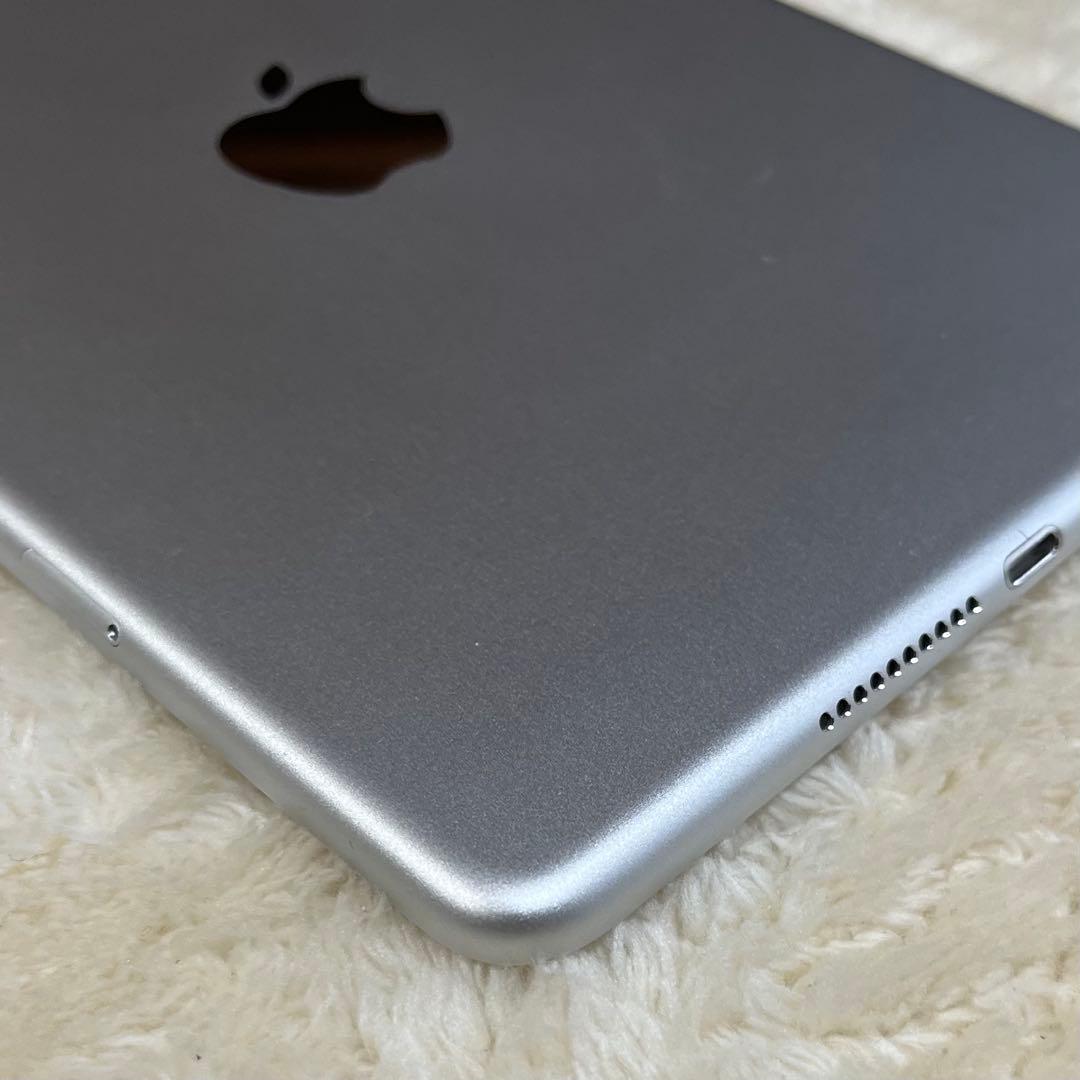 iPad mini4 64GB Wi-Fi + Cellular シルバー