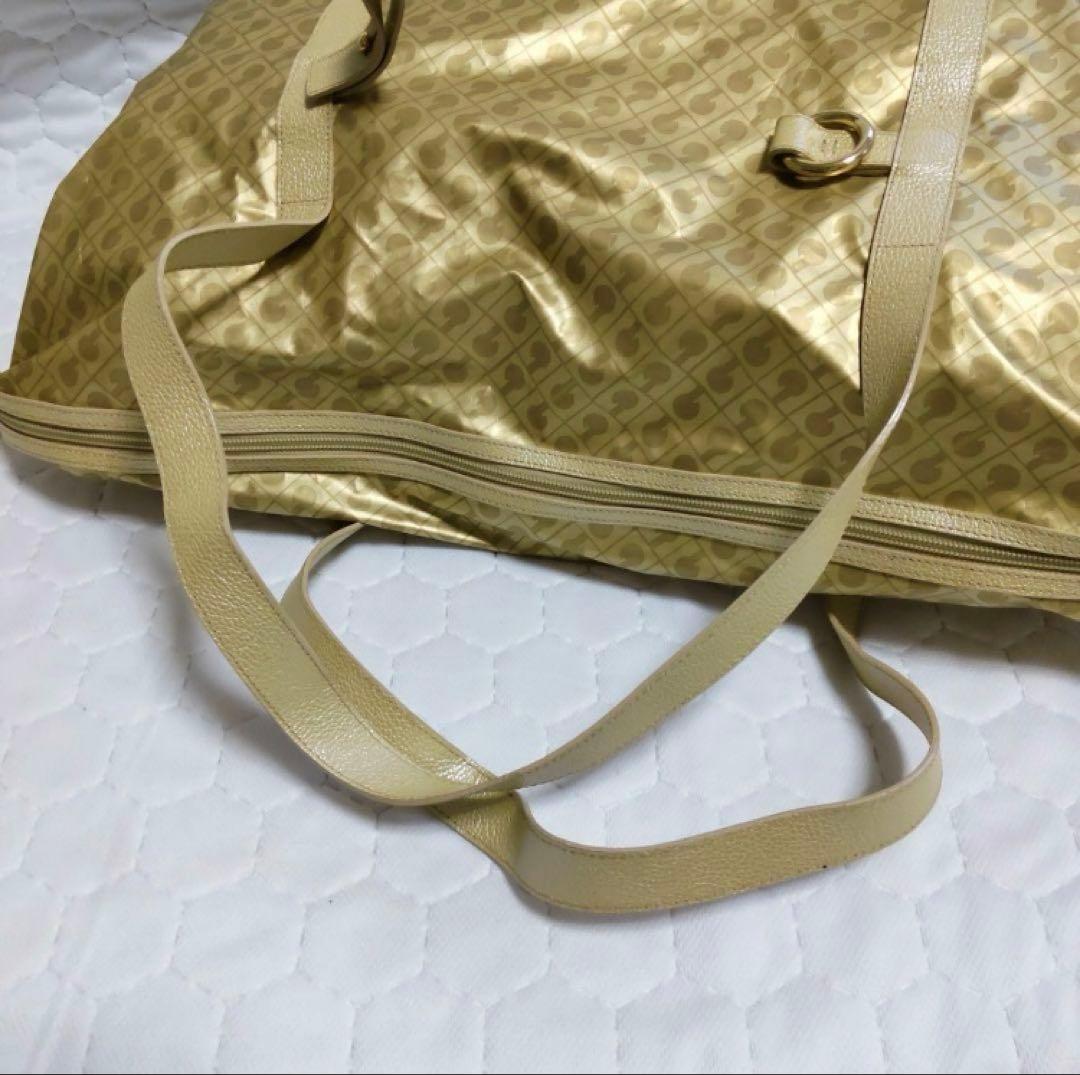 えるこ様ご購入分！GHERARDINI ゴールド ボストンバッグ ポーチ付