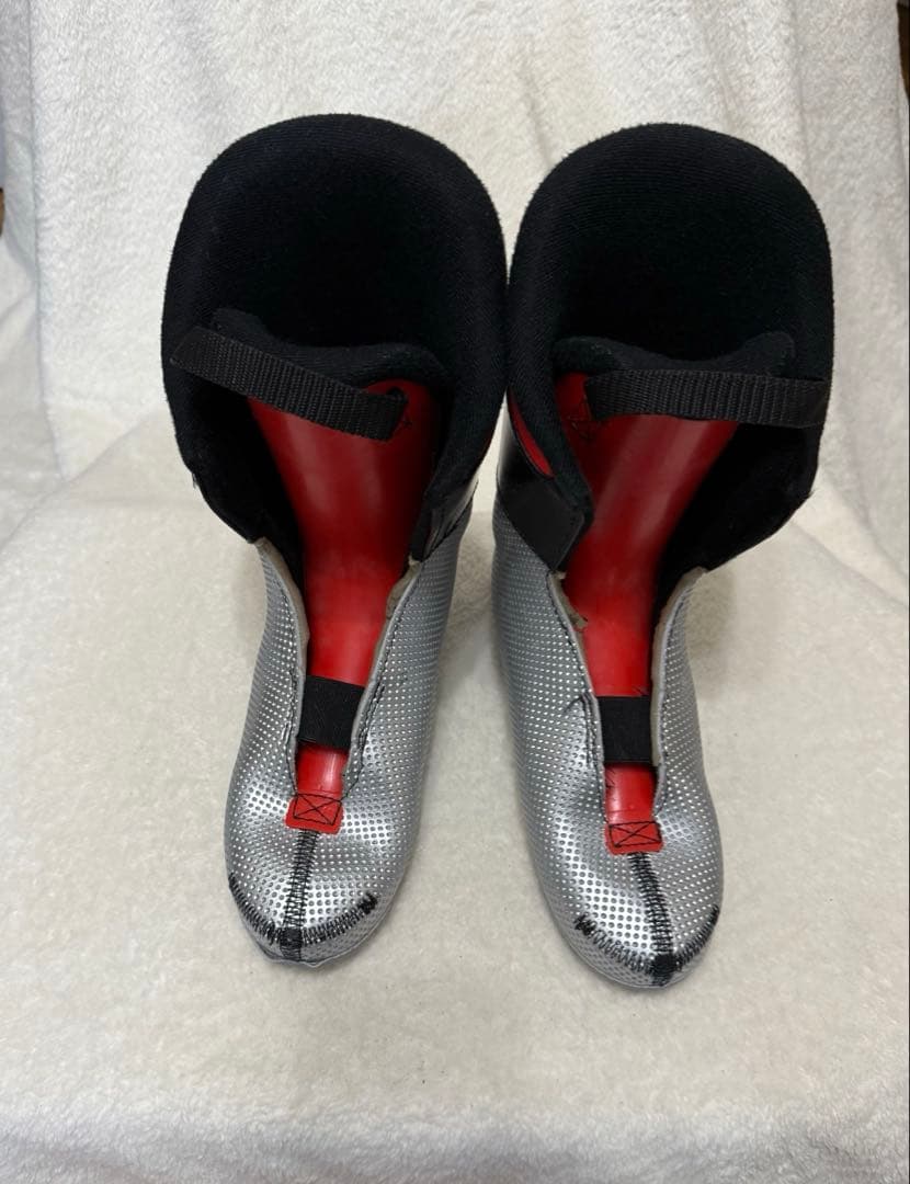 Atomic Hawx Jr4 ジュニア用スキーブーツ