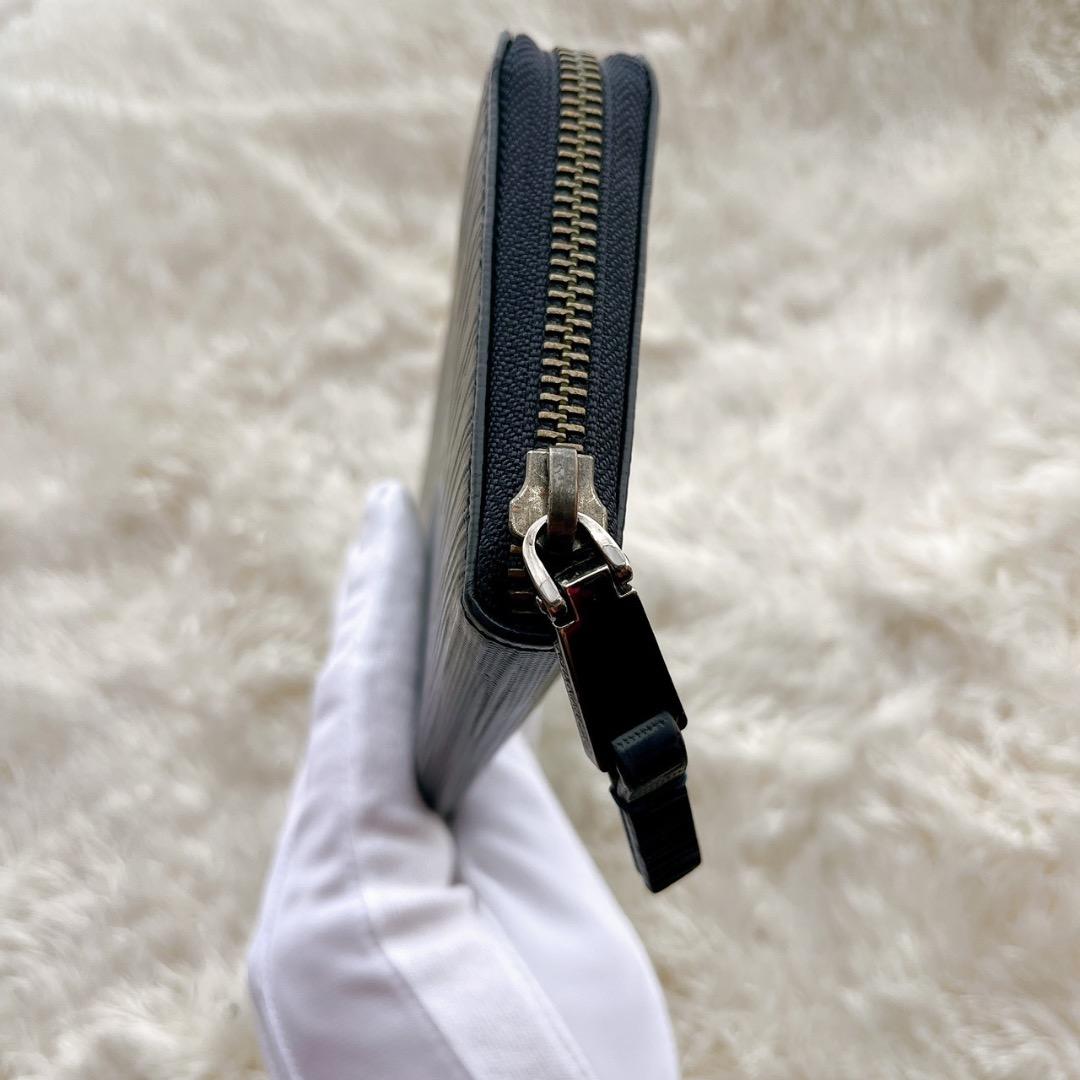 CK  （カルバンクライン） 長財布 ネイビー 型押し