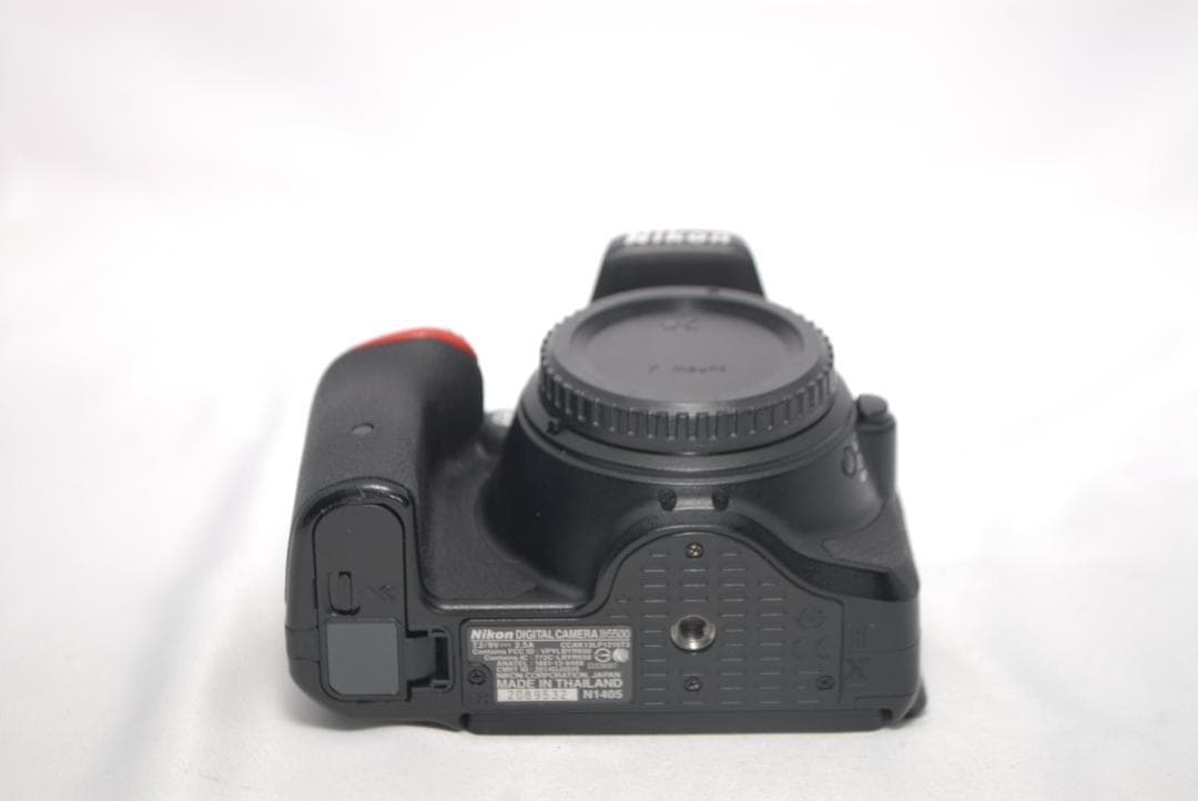 ✨超望遠で遠くの撮影に✨高性能✨Wi-Fi搭載✨Nikon D5500 Wレンズ