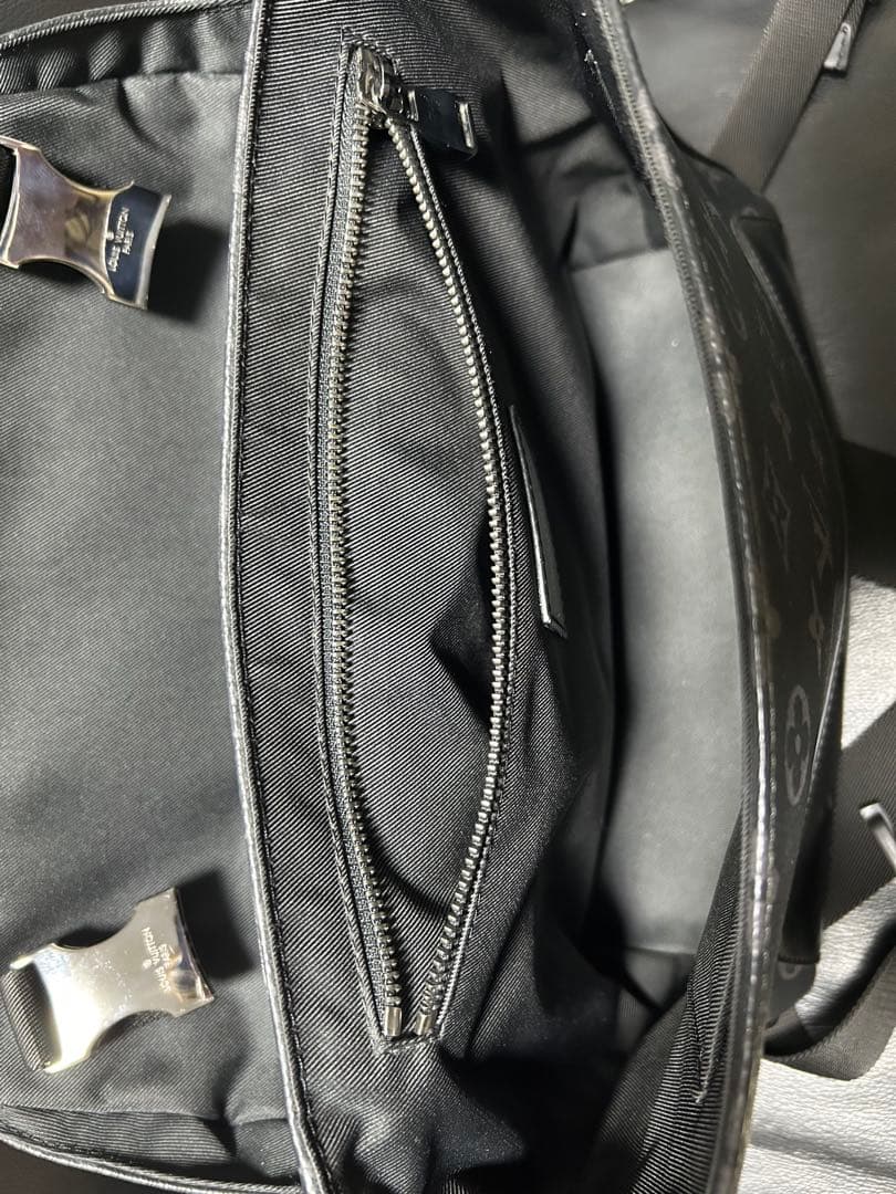 VUITTON モノグラム エクリプス メッセンジャー　ヴォワヤージュPM