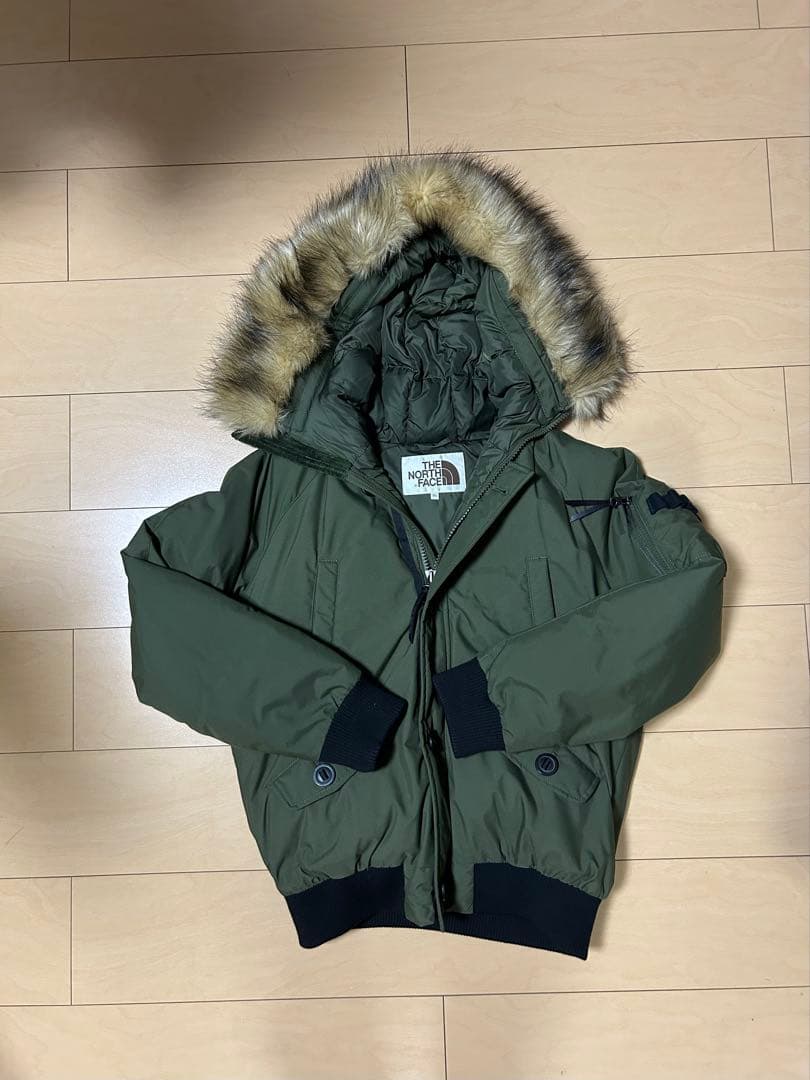THE NORTH FACE ノースフェイス　フード付きダウンジャケット
