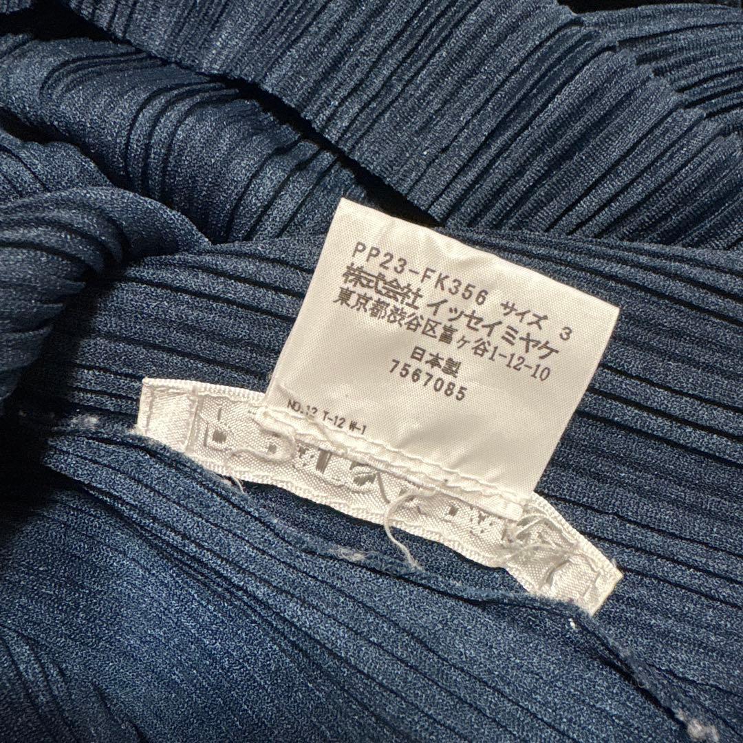 プリーツプリーズ　長袖ハイネック　ネイビー系　サイズ3