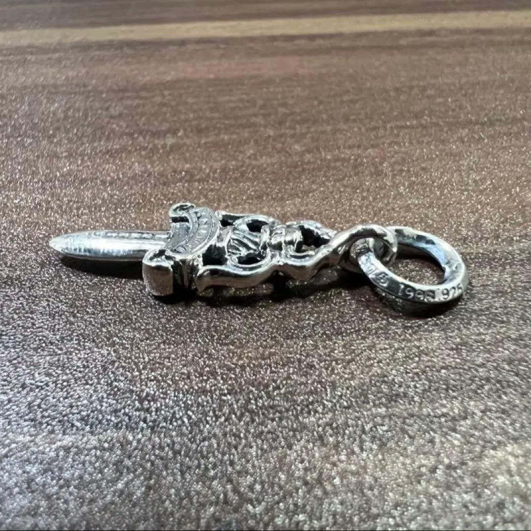 CHROME HEARTSクロムハーツ　DAGGERCHARM