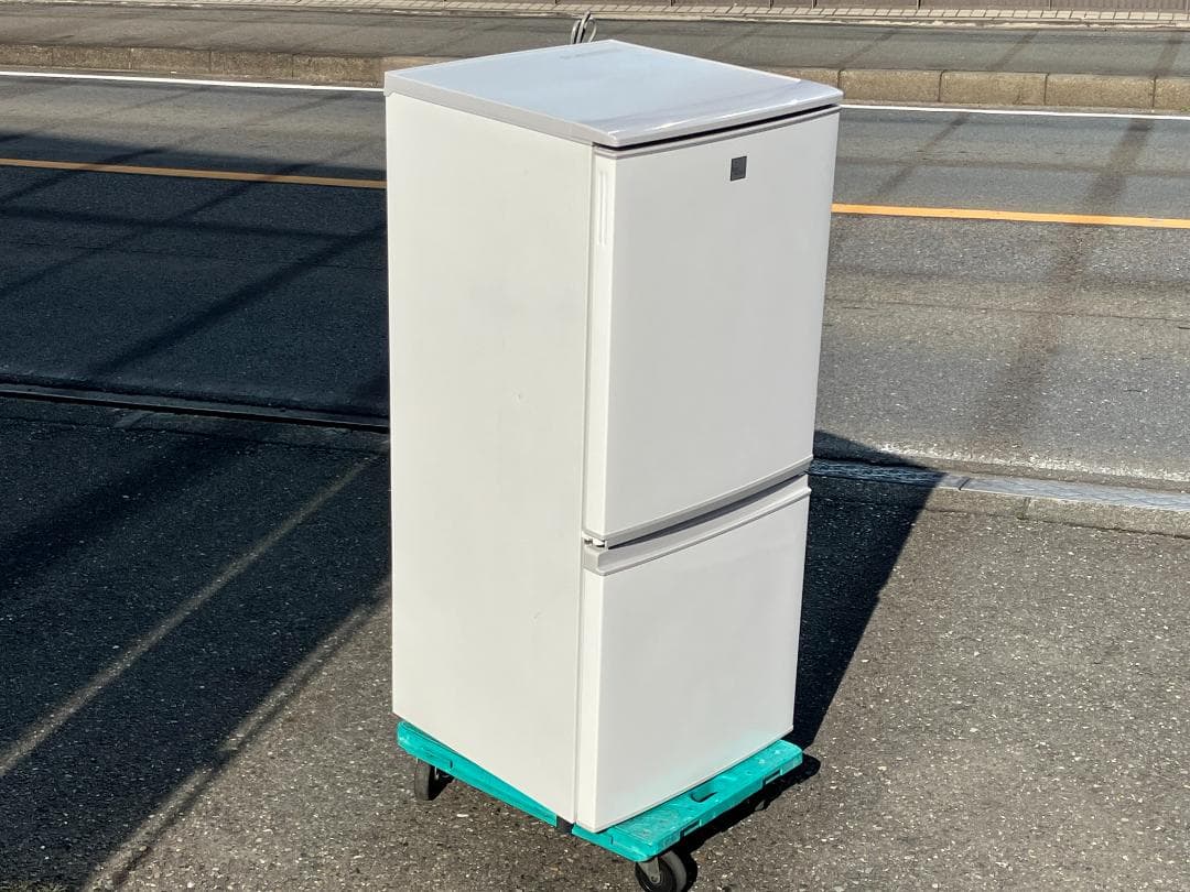 愛知岐阜/送料込★シャープ 137L冷凍冷蔵庫 SJ-14E6-KW 2019年