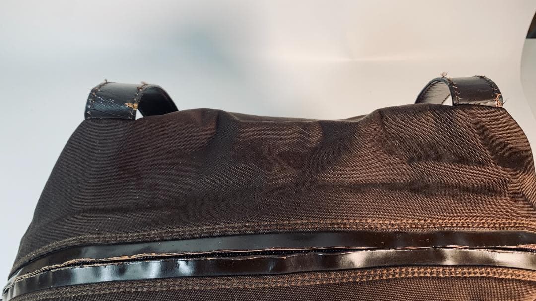 Gucci 茶色いナイロン製トートバッグ