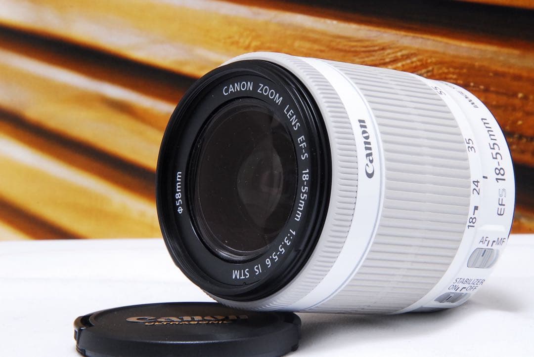 「スマホ卒業」最初の一眼に Canon Kiss X7 ホワイト スマホ転送