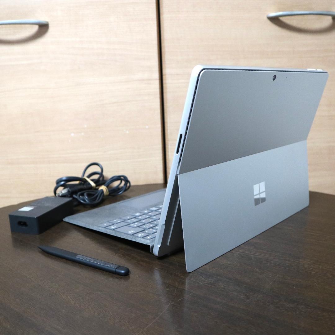 ★Surface Pro9（i5 1235U/8GB/256GB）キーとペンも★