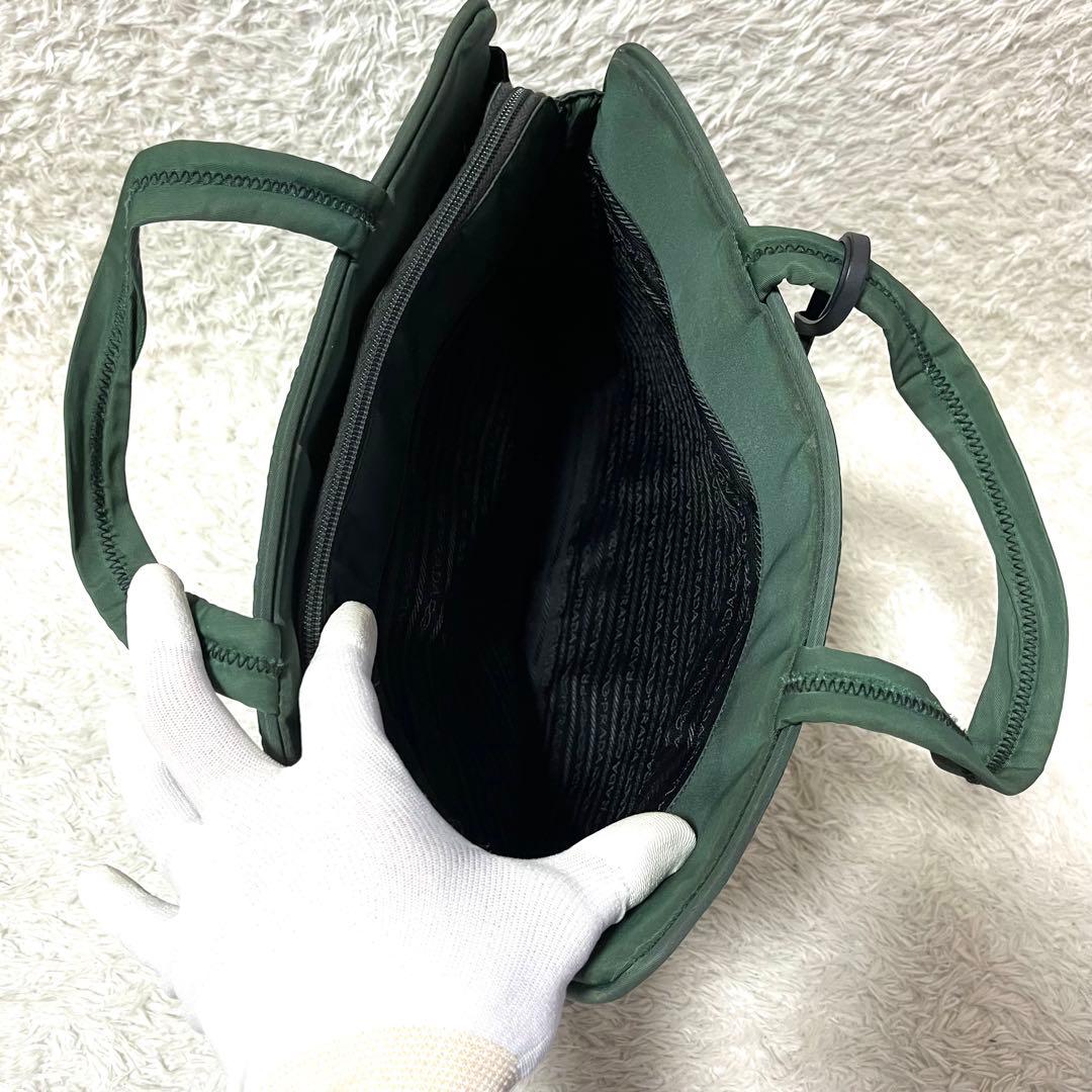 ✨超激レア✨PRADA ビジネスバッグ 3気室 三角ロゴプレート カデナ 南京錠