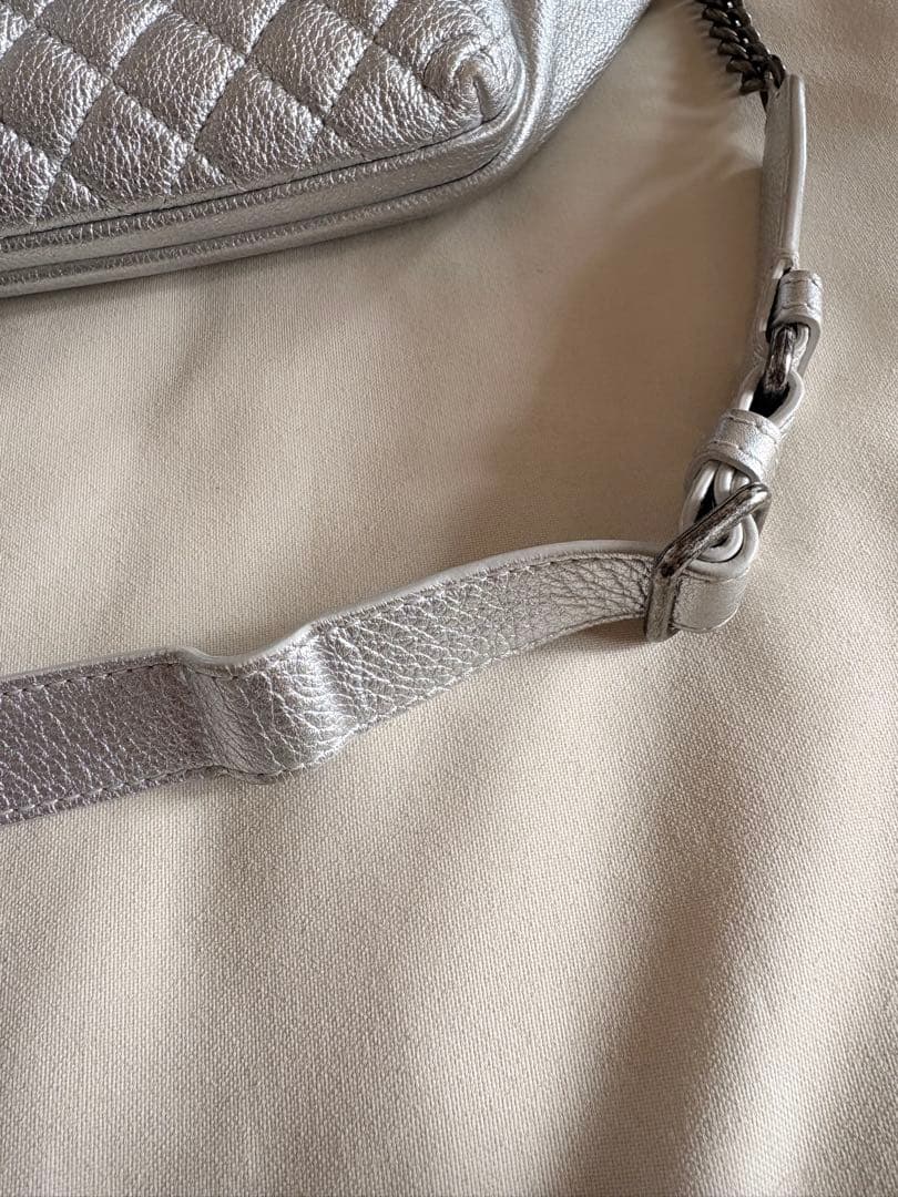 今だけ売り切り最終価格　CHANEL ウエストバッグ ボディーバッグ