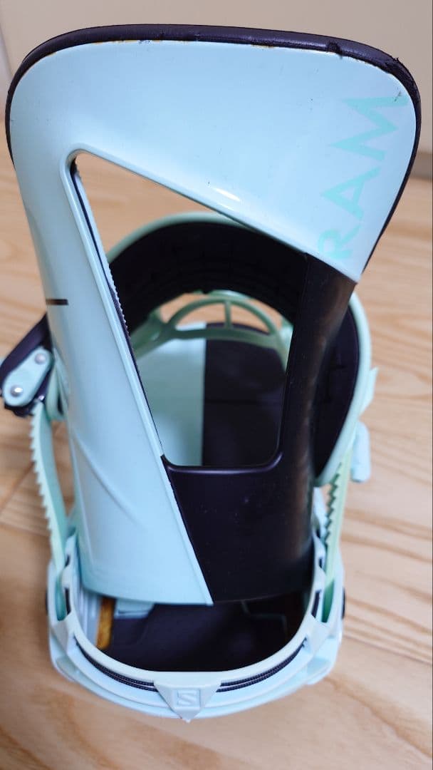 サロモン　ビンディング　ホログラム