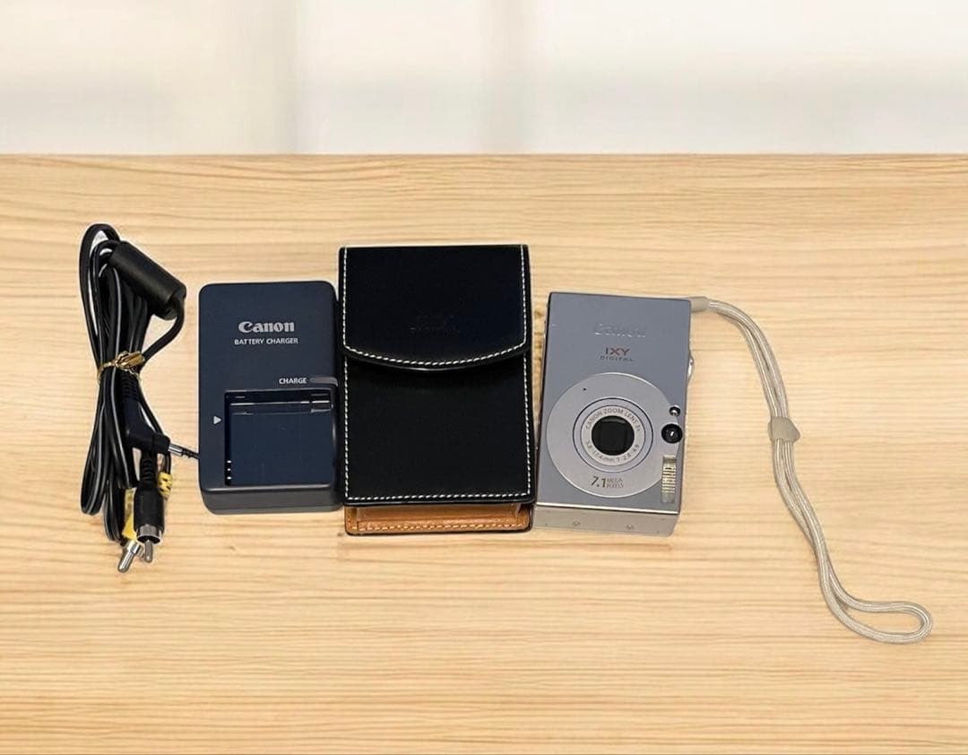 Canon IXY DIGITAL10 PC1228 デジカメ　カメラ