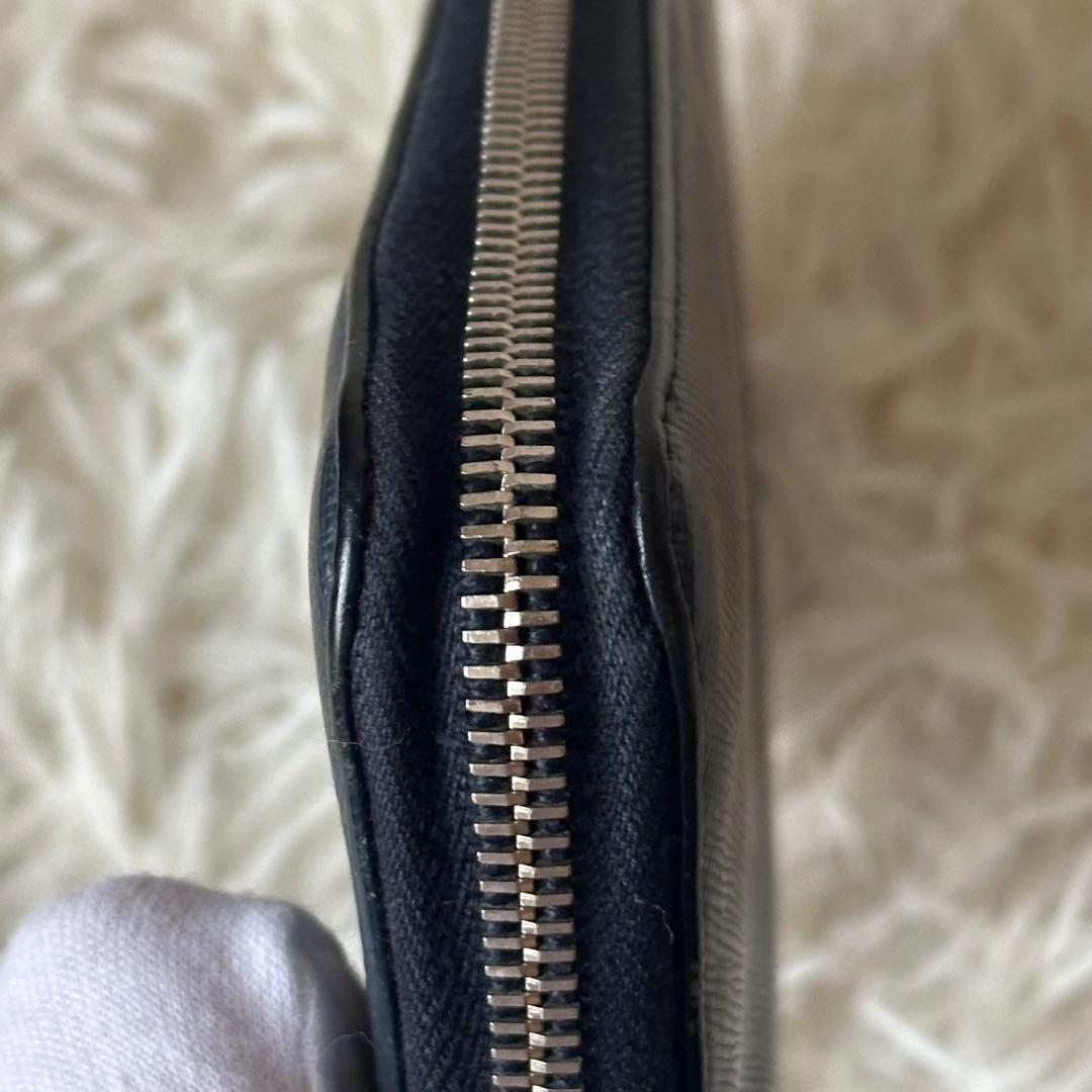 プラダ ラウンドジップ 長財布 サフィアーノレザー 型押し ネイビー ロゴ