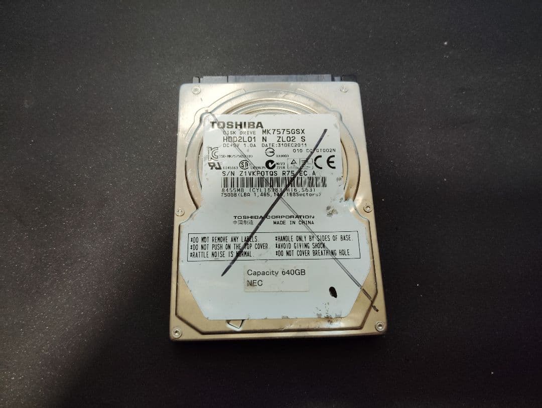 ジャンクTOSHIBA 750GB HDD 2.5インチ