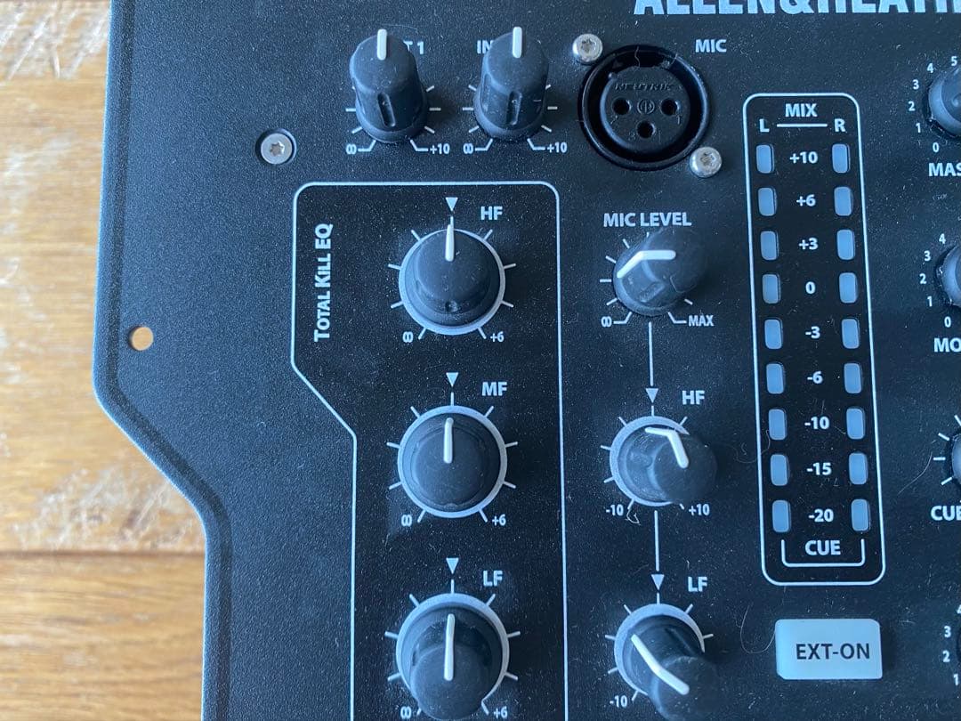 ALLEN&HEATH XOne23 DJミキサー