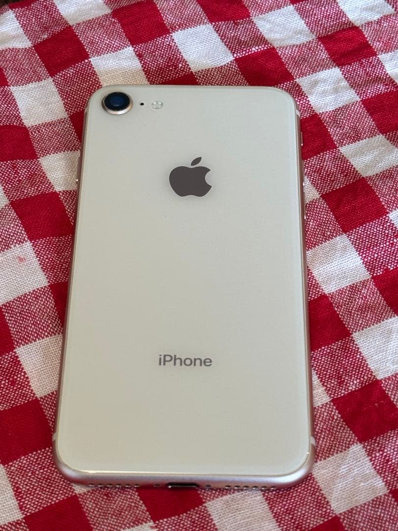 iPhone 8 64GB ピンクゴールド　SIMロックなし