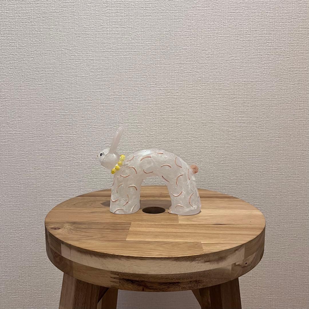 作家　安達知江　跳ぶうさぎ